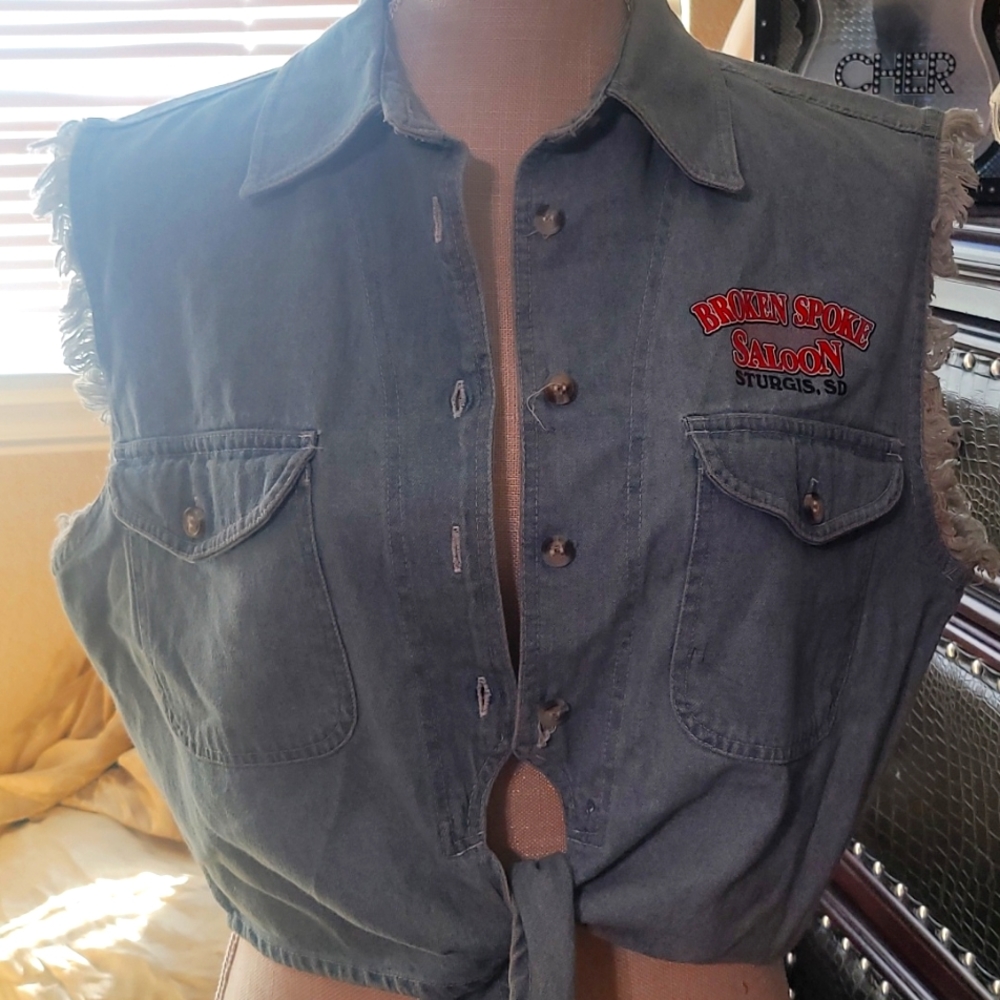 Vintage Broken Spoke top